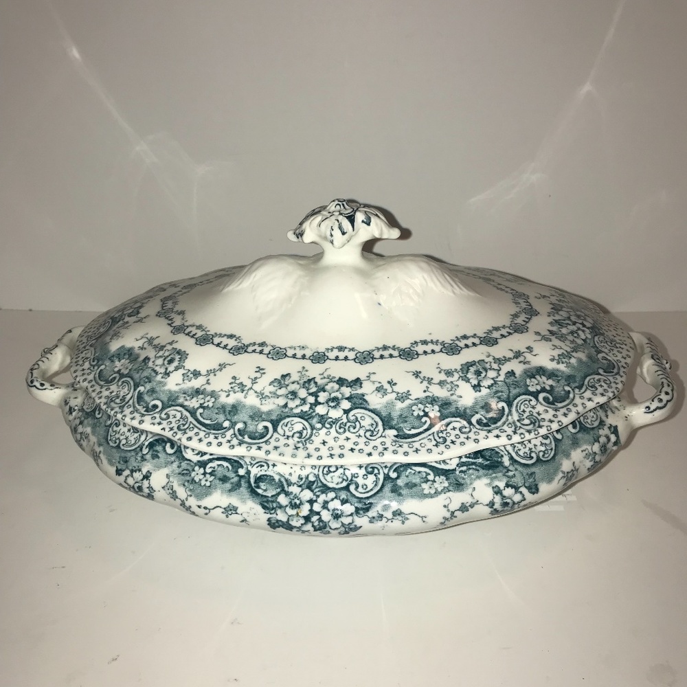 Vintage F.Winkle Colonial Pottery Stoke England Tureen